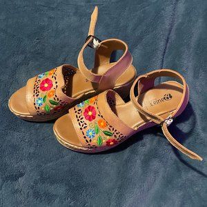 Huaraches Mexicanos (Mexican Styled Wedges)